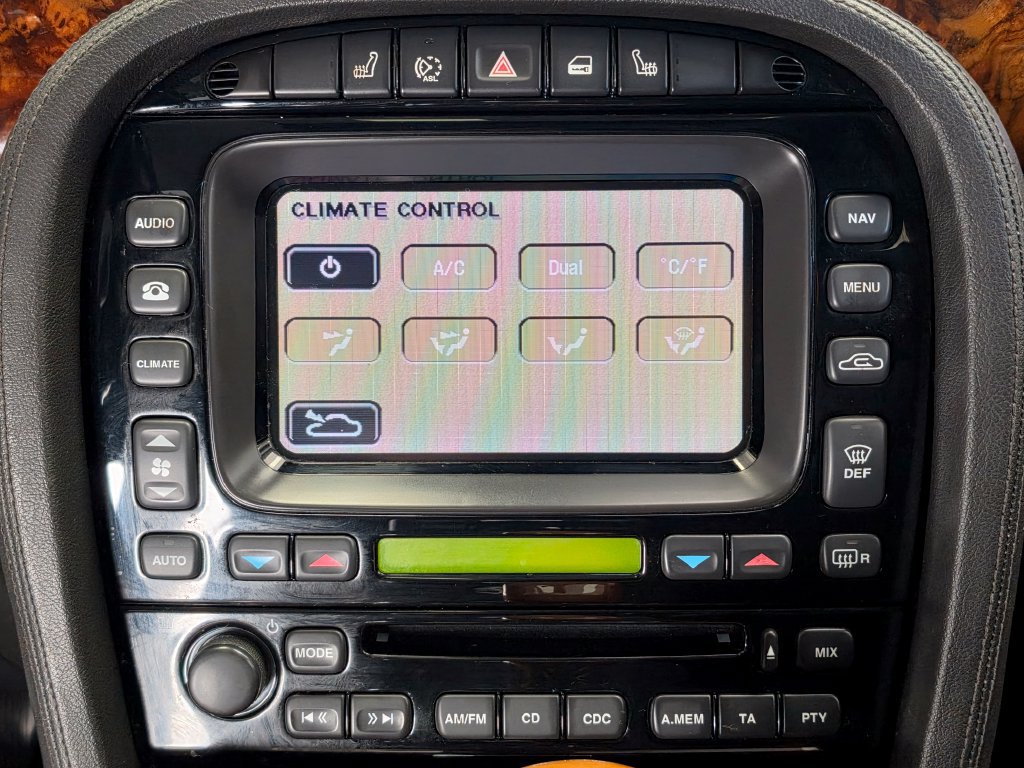 Used 2008 Jaguar XJ8 RWD image 12