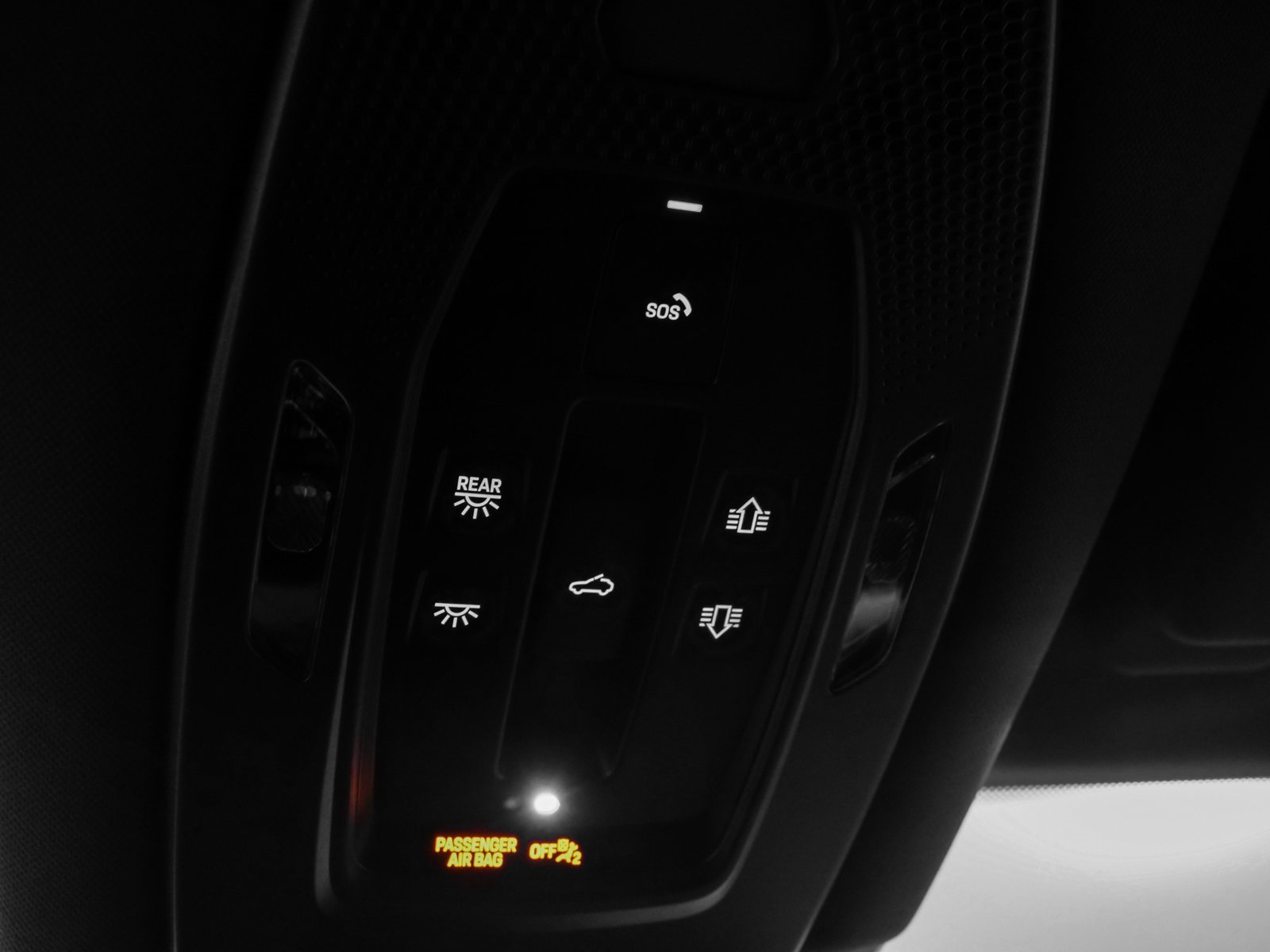 Used 2025 Porsche Cayenne image 36