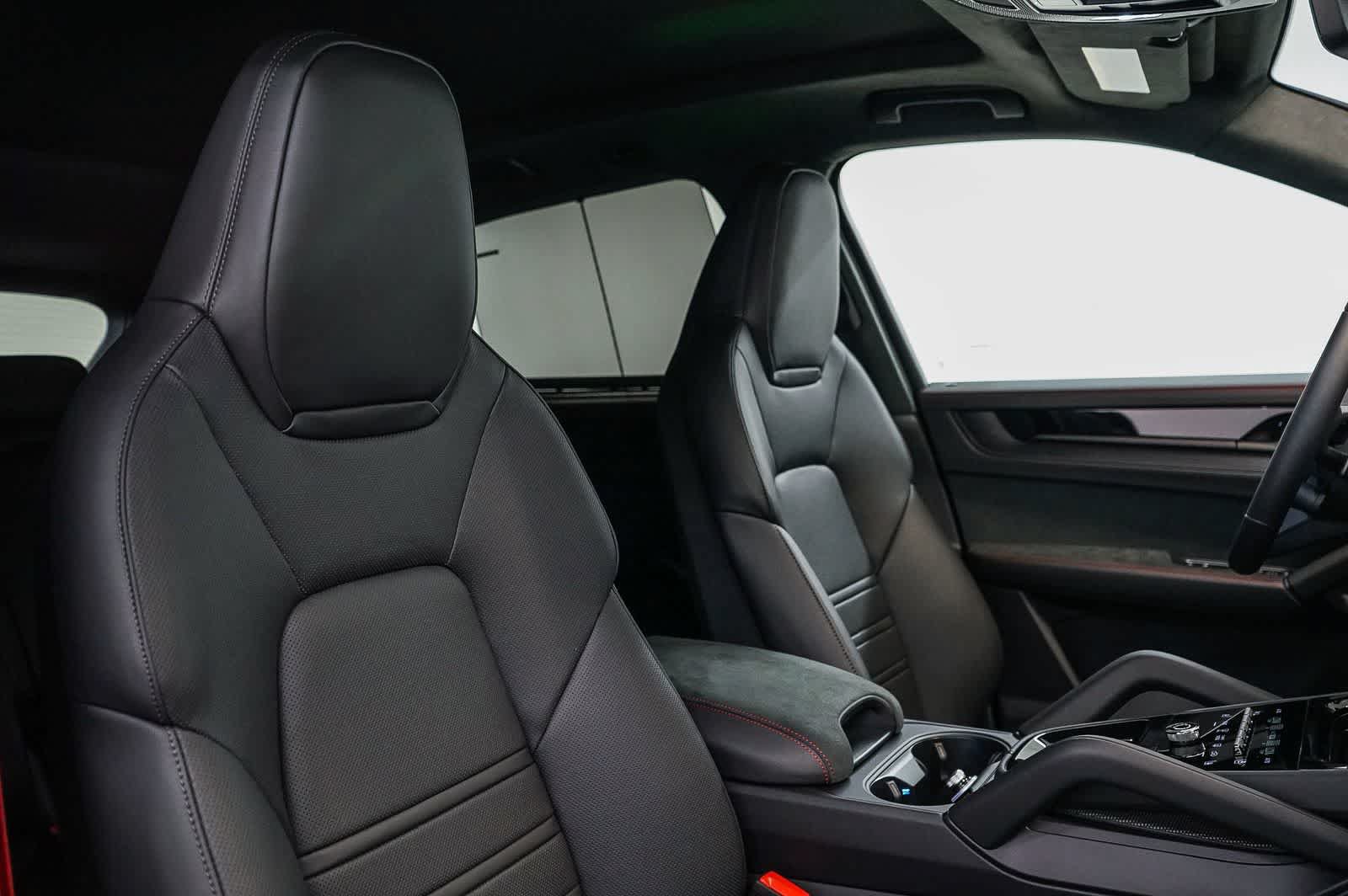 New 2026 Porsche Cayenne GTS AWD/4WD image 22