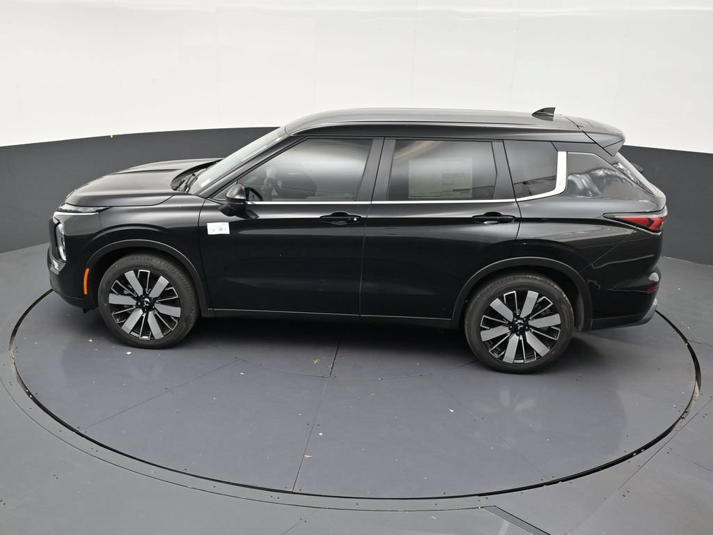New 2026 Mitsubishi Outlander SE FWD image 13
