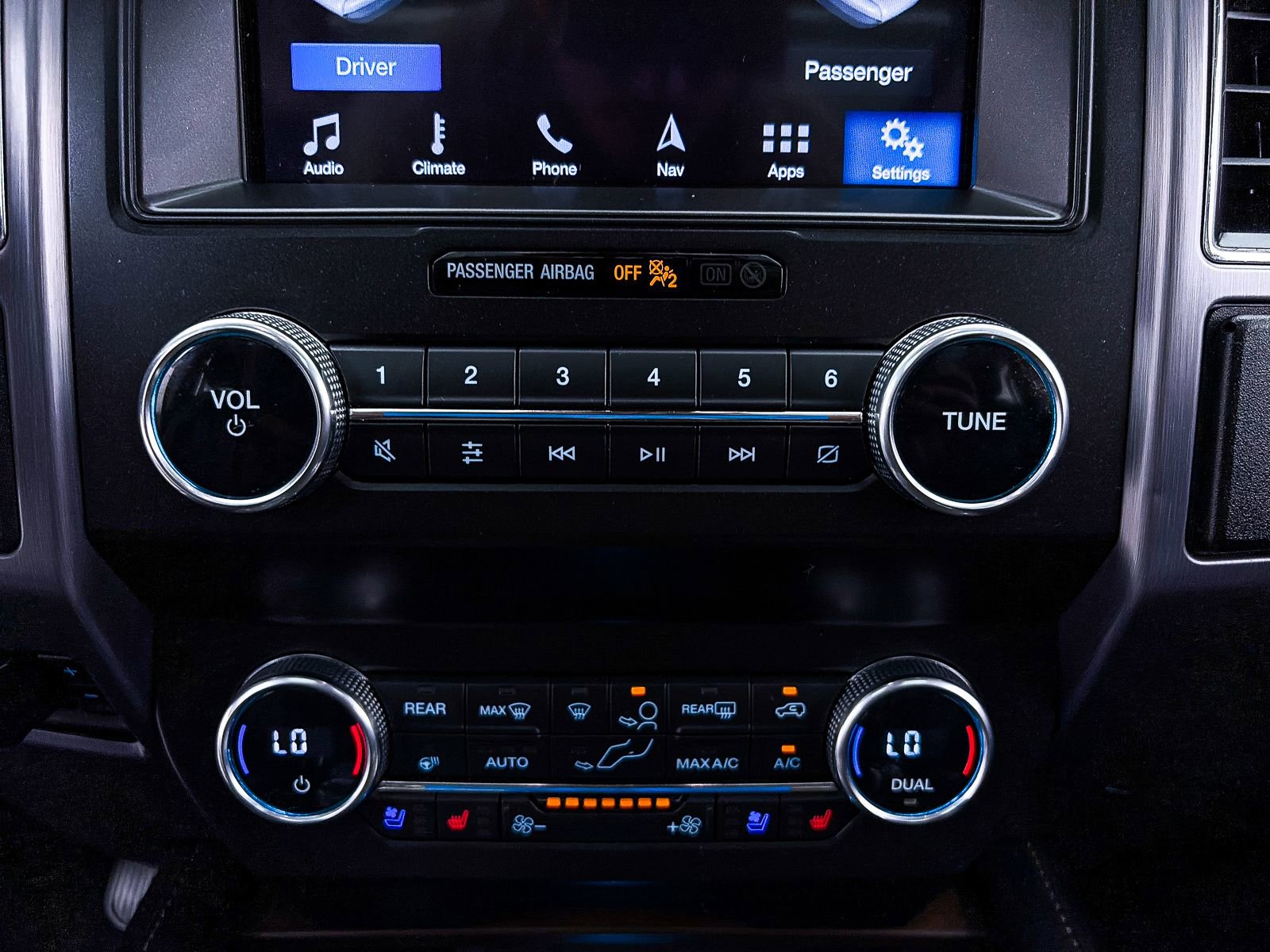 Used 2019 Ford Expedition Max Platinum AWD/4WD image 27