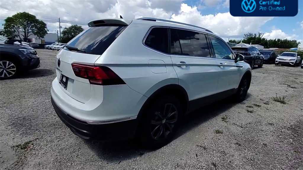 Used 2023 Volkswagen Tiguan SE image 8