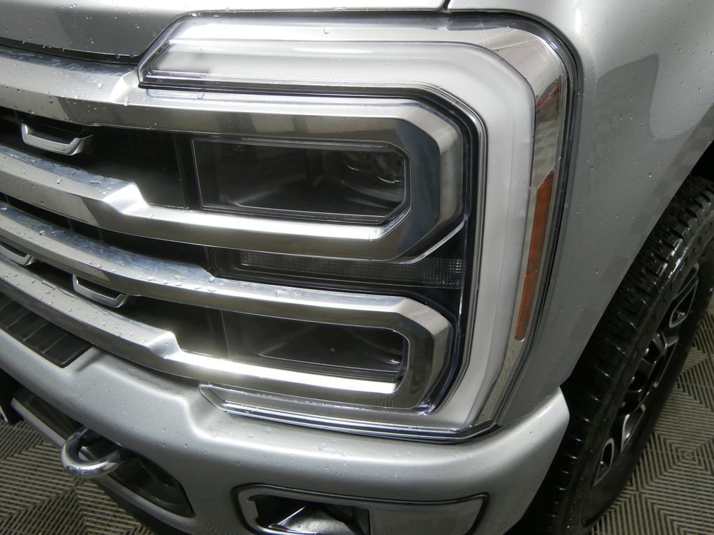 Used 2024 Ford F350 Platinum w/ FX4 Off-Road Package image 8