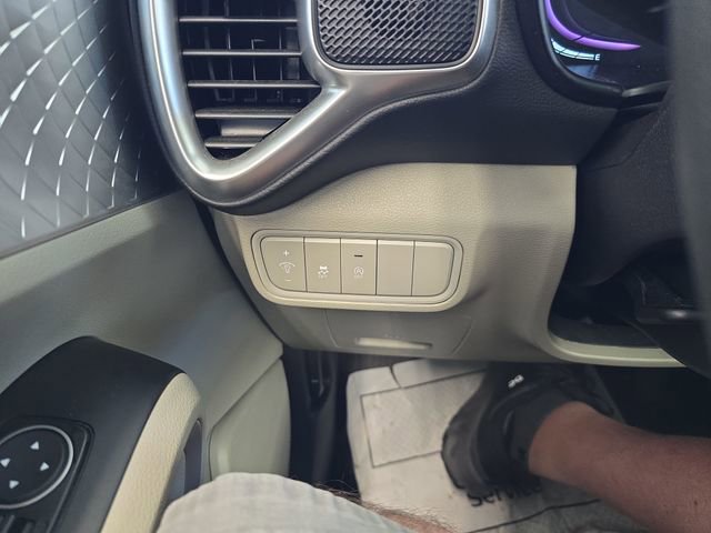 Certified 2025 Kia Soul LX FWD image 20