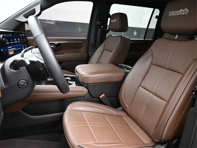 Used 2025 Chevrolet Suburban High Country w/ LPO, Illumination Package image 15