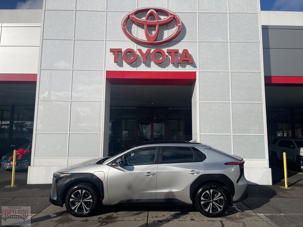 Used 2025 Toyota bZ4X FWD w/ Weather Package