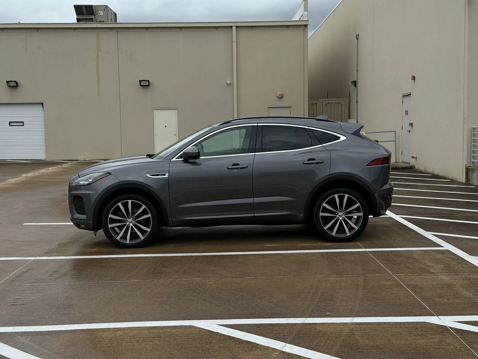Used 2018 Jaguar E-PACE R-Dynamic HSE AWD/4WD image 4