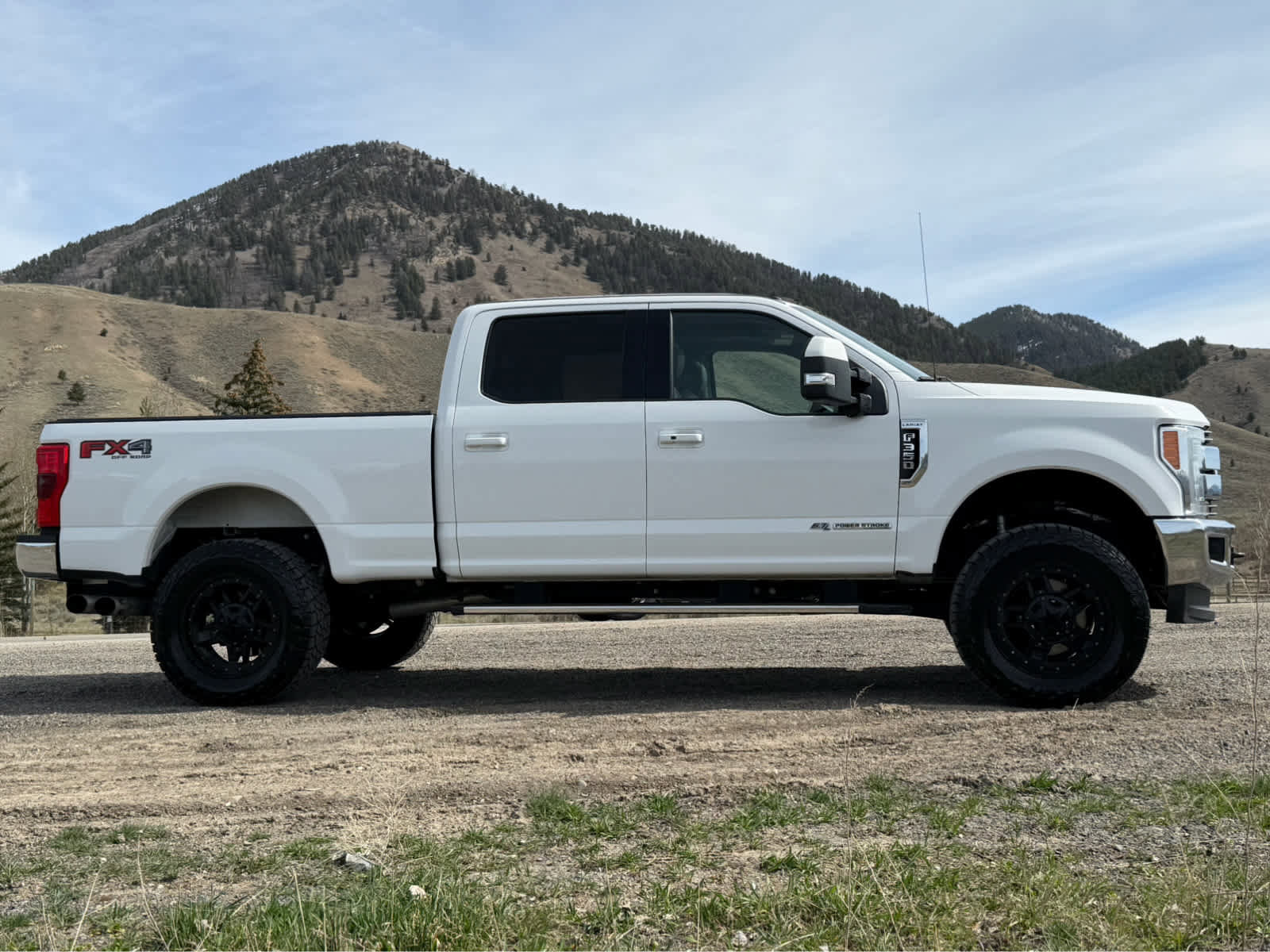 Used 2017 Ford F350 Lariat w/ Lariat Ultimate Package image 6