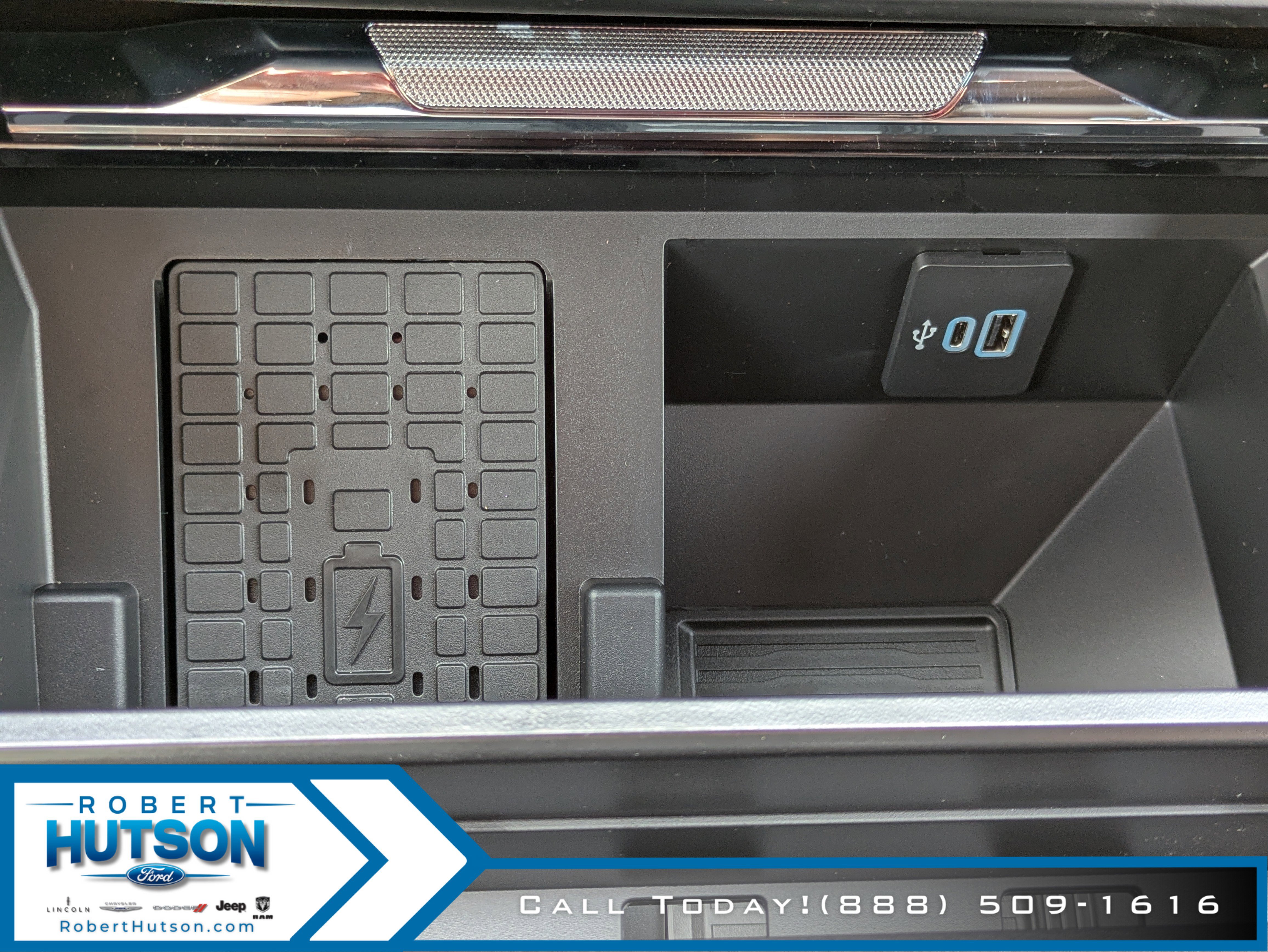 New 2025 Ford F350 King Ranch w/ Chrome Package image 28