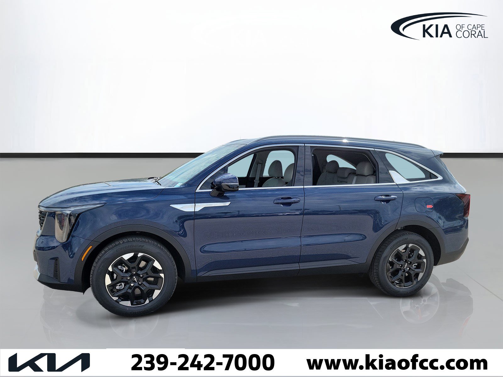 New 2026 Kia Sorento S FWD image 4