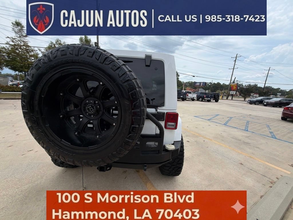 Used 2017 Jeep Wrangler Unlimited Rubicon AWD/4WD image 16