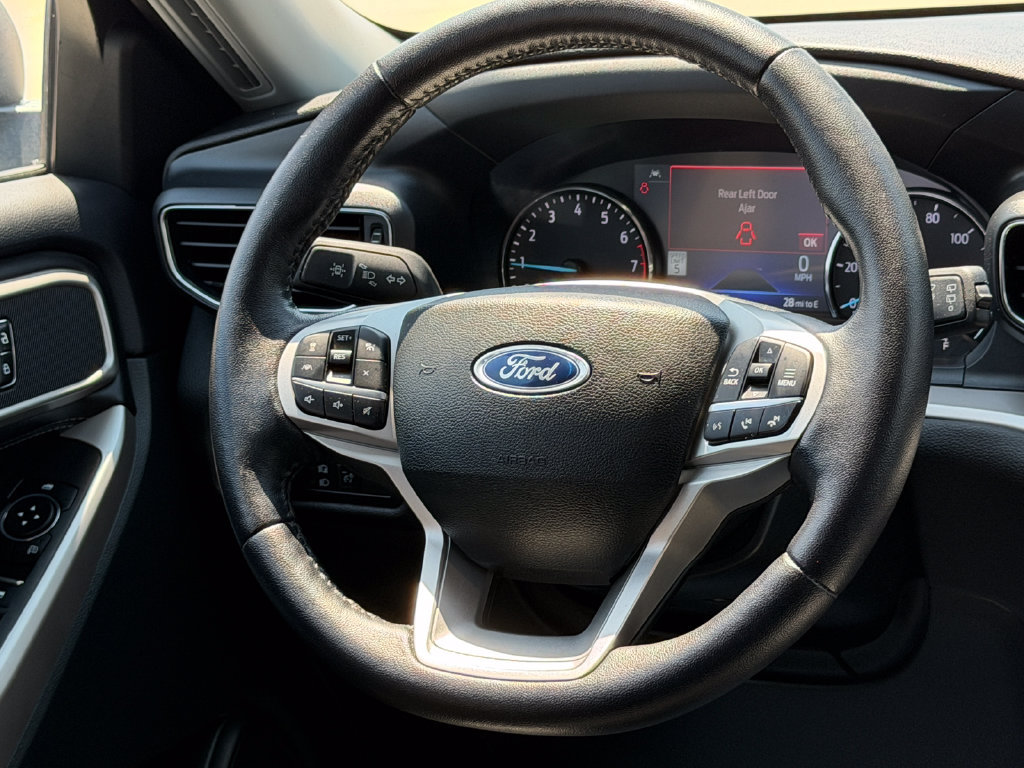 Used 2023 Ford Explorer XLT w/ Equipment Group 202A AWD/4WD image 16