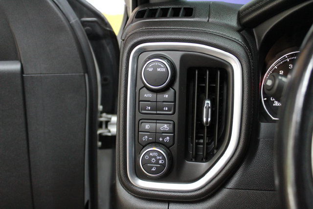Used 2020 Chevrolet Silverado 1500 LTZ w/ LTZ Premium Package AWD/4WD image 15