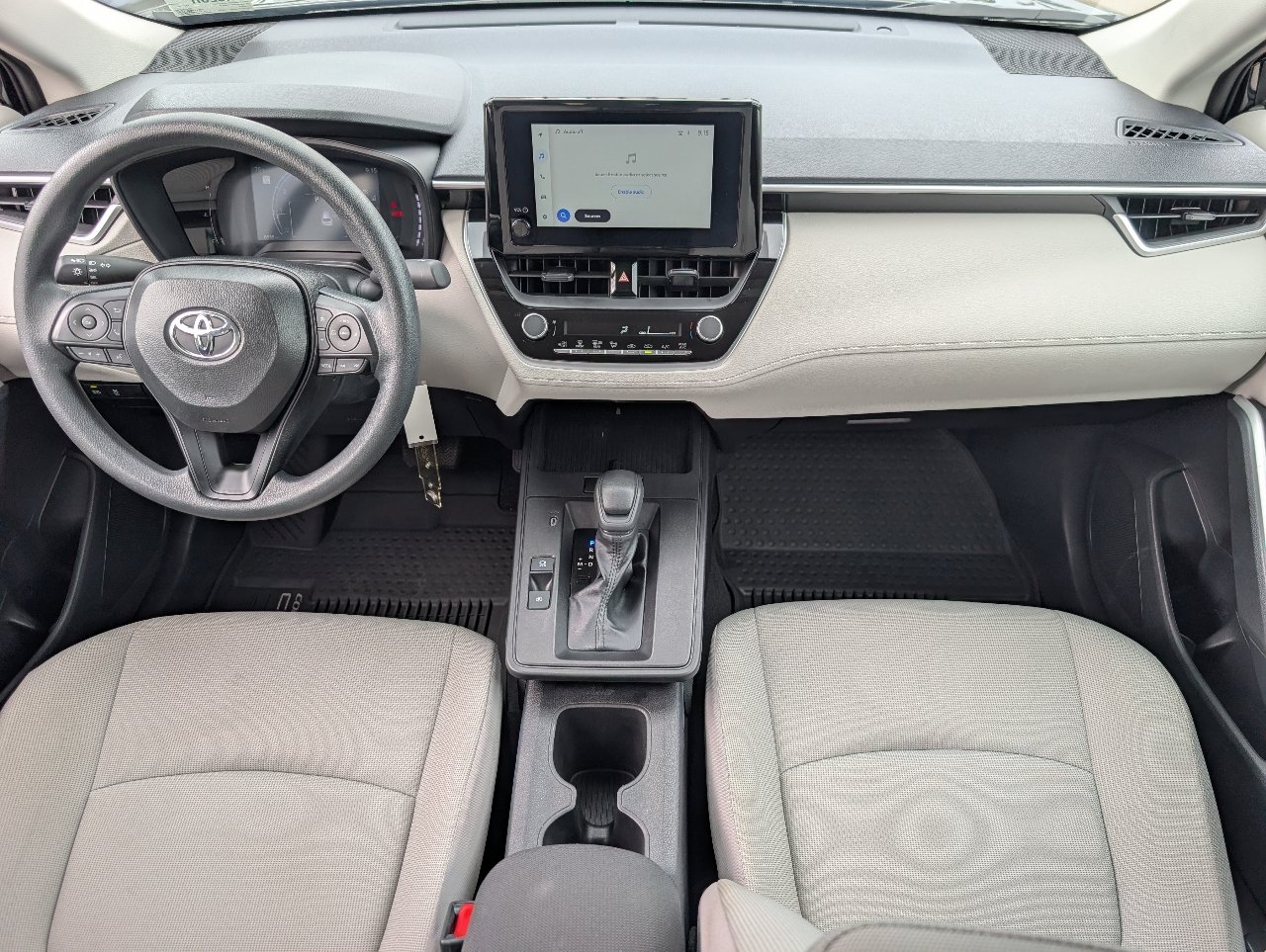 Used 2026 Toyota Corolla Cross L FWD image 4