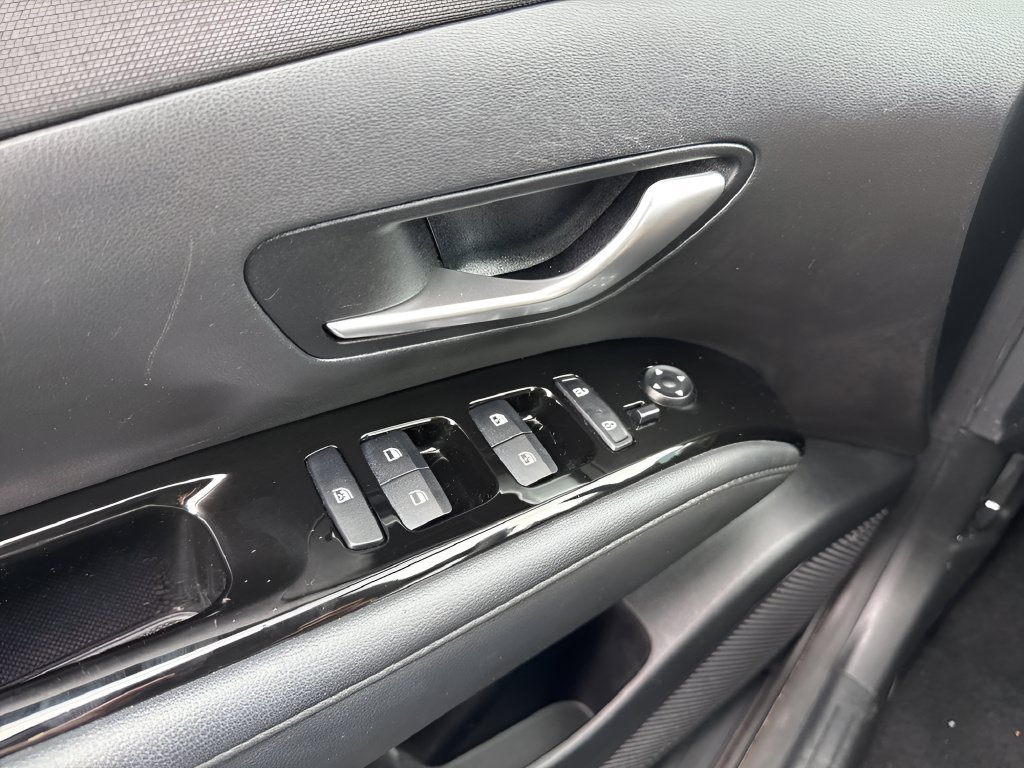 Used 2023 Hyundai Tucson Limited AWD/4WD image 23