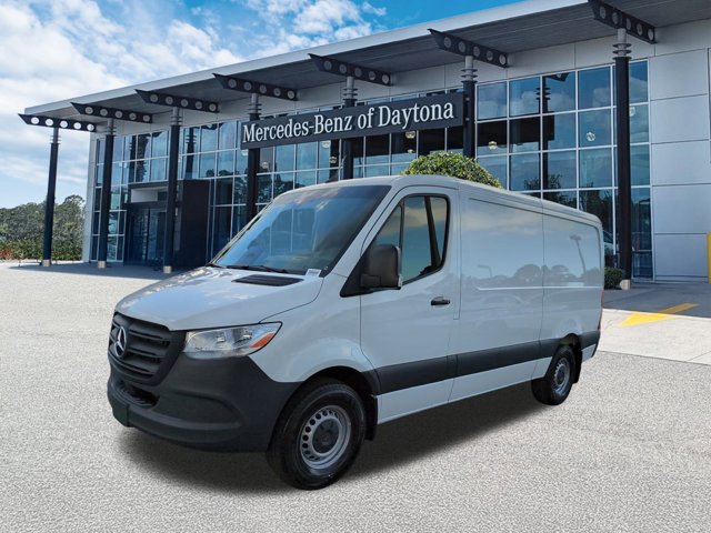 Used 2025 Mercedes-Benz Sprinter 2500 image 8