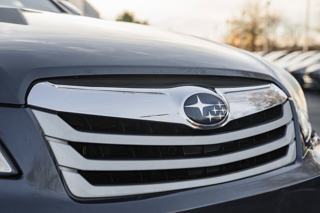 Used 2010 Subaru Outback 2.5i Premium image 11