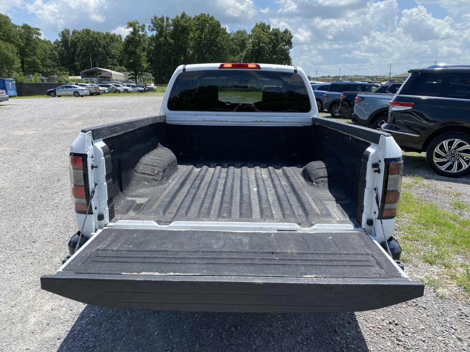 Used 2023 Nissan Frontier S w/ Technology Package RWD image 9