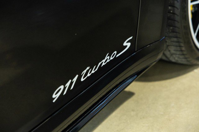 Used 2017 Porsche 911 Turbo S image 33