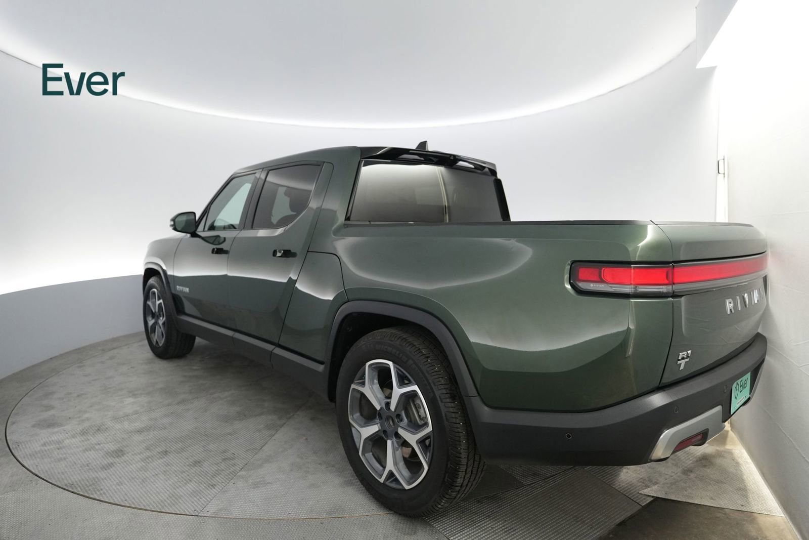 Used 2023 Rivian R1T Adventure AWD/4WD image 17