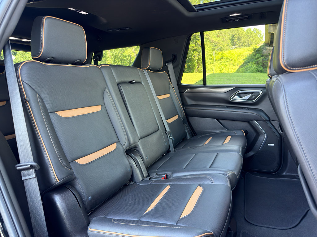 Used 2024 GMC Yukon AT4 w/ Technology Package AWD/4WD image 19