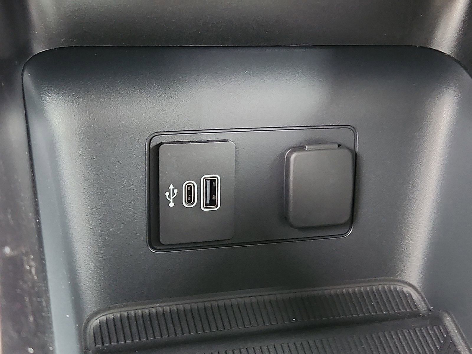 New 2026 Ford Explorer Active w/ Active Comfort Package image 20