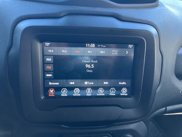 Used 2020 Jeep Renegade Latitude w/ Cold Weather Group AWD/4WD image 13