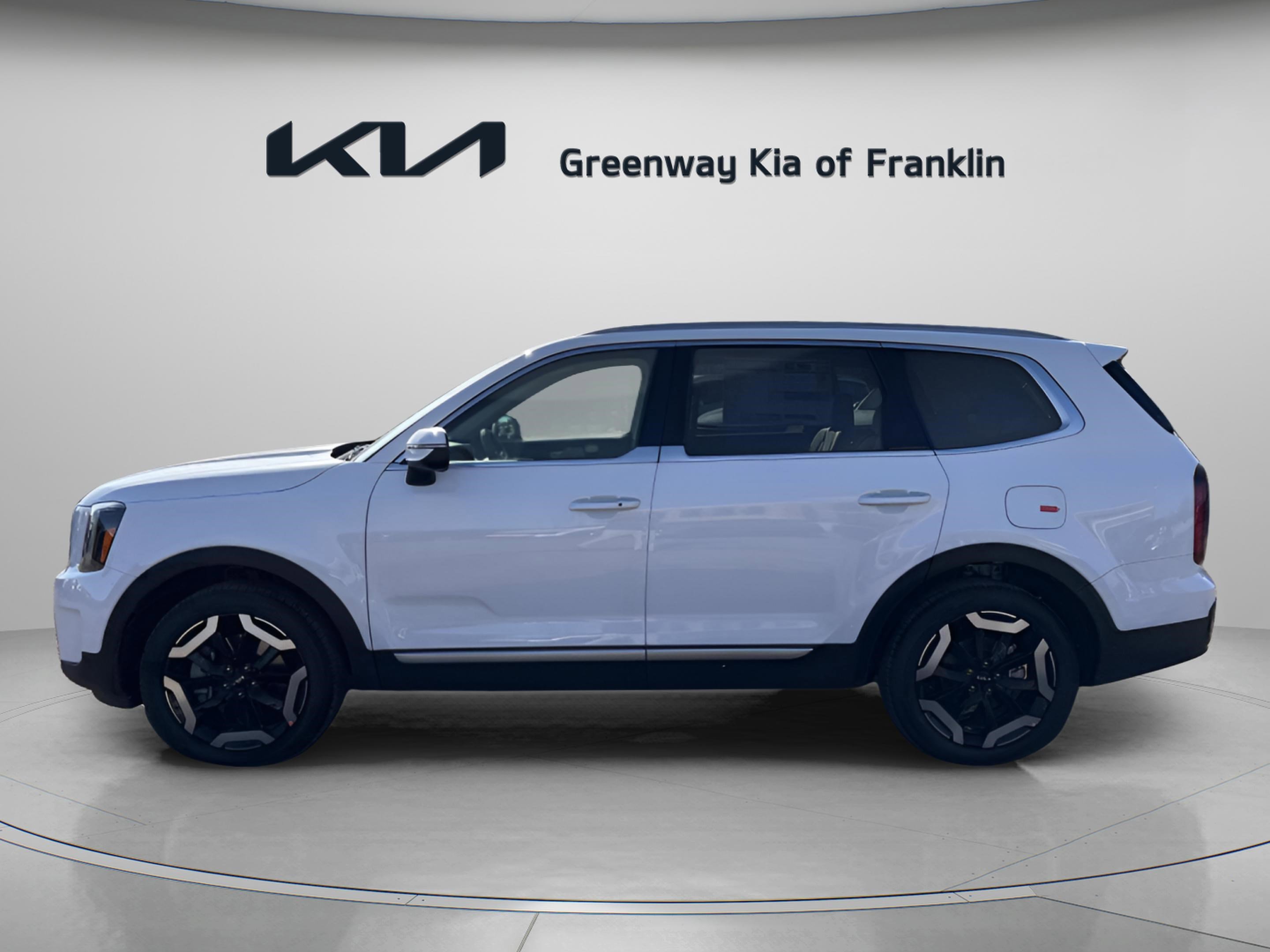 New 2025 Kia Telluride S image 4