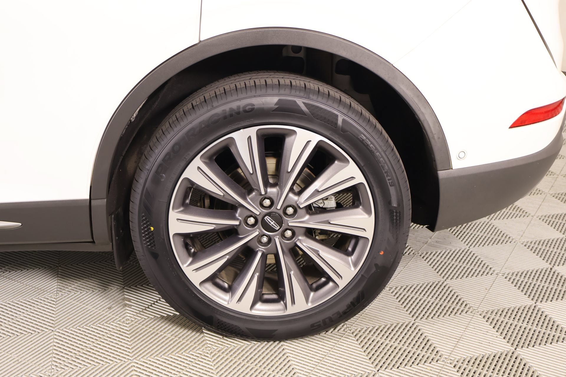 Used 2020 Lincoln Corsair Reserve w/ Equipment Group 202A AWD/4WD image 19