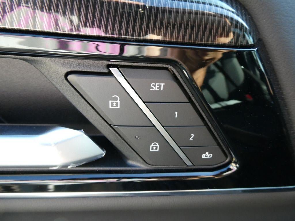 New 2026 GMC Yukon XL Elevation w/ Elevation Premium Package AWD/4WD image 21