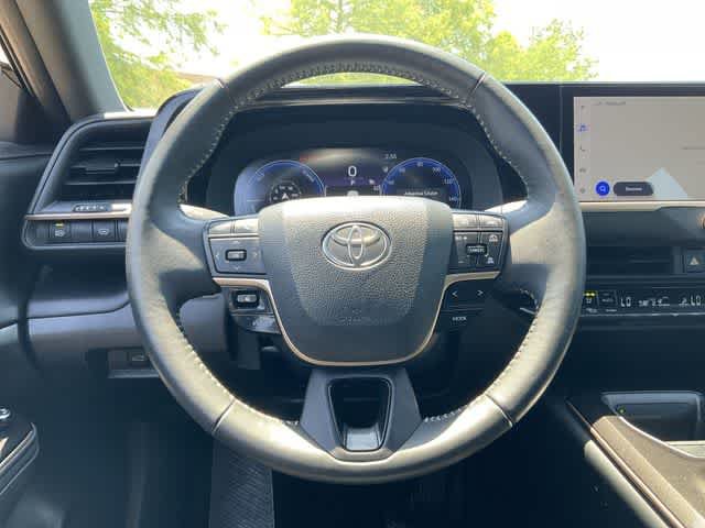 Used 2025 Toyota Crown AWD/4WD image 19