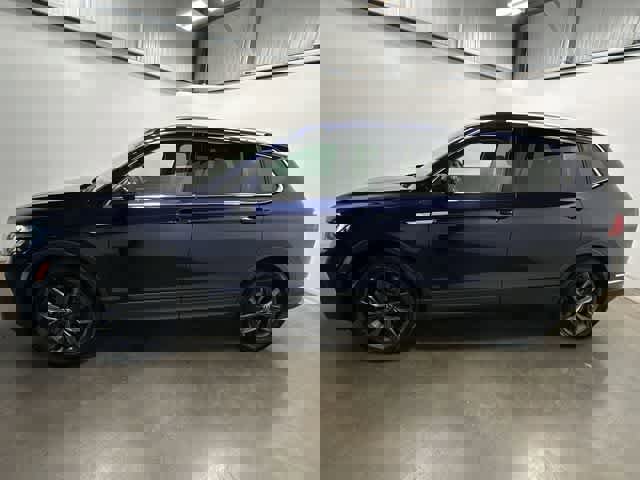 Certified 2022 Volkswagen Tiguan SE w/ Panoramic Sunroof Package image 2