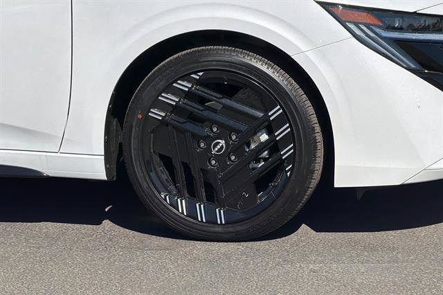 New 2027 Nissan Sentra SR w/ Floor Mat Package FWD image 29