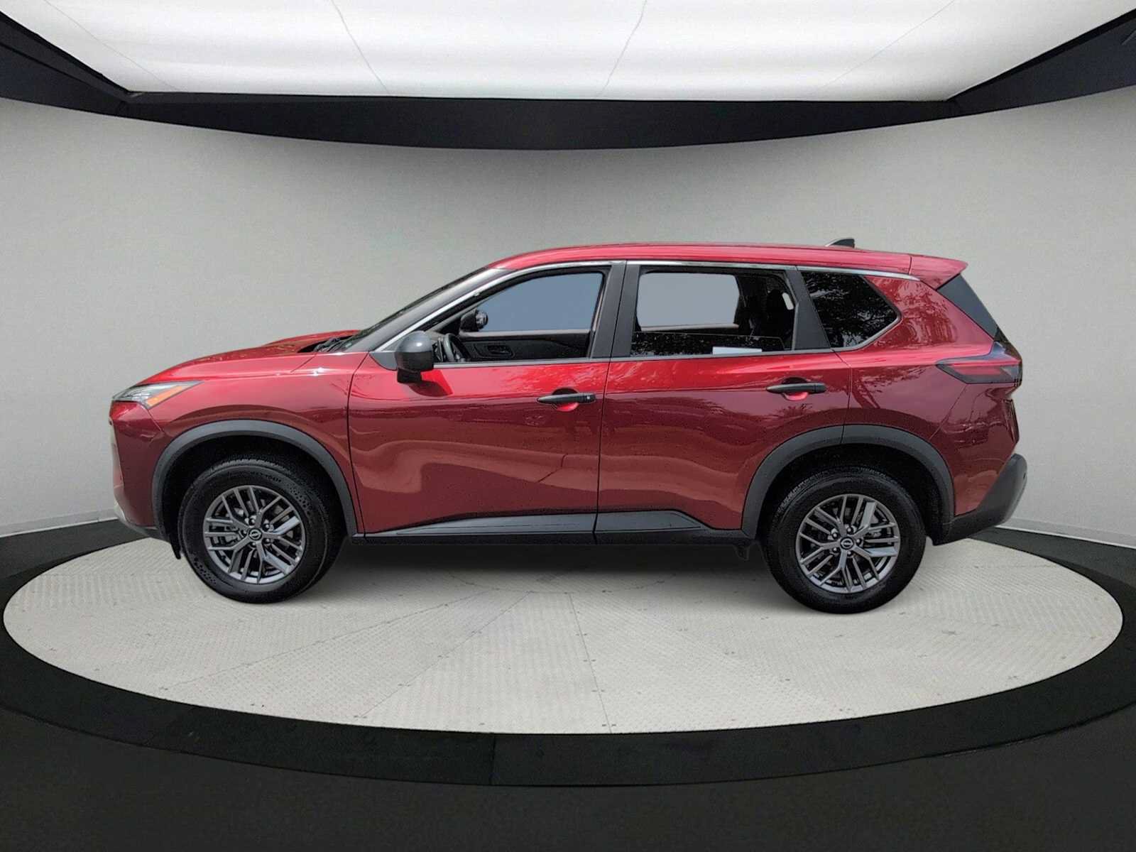 Used 2023 Nissan Rogue S AWD/4WD image 5