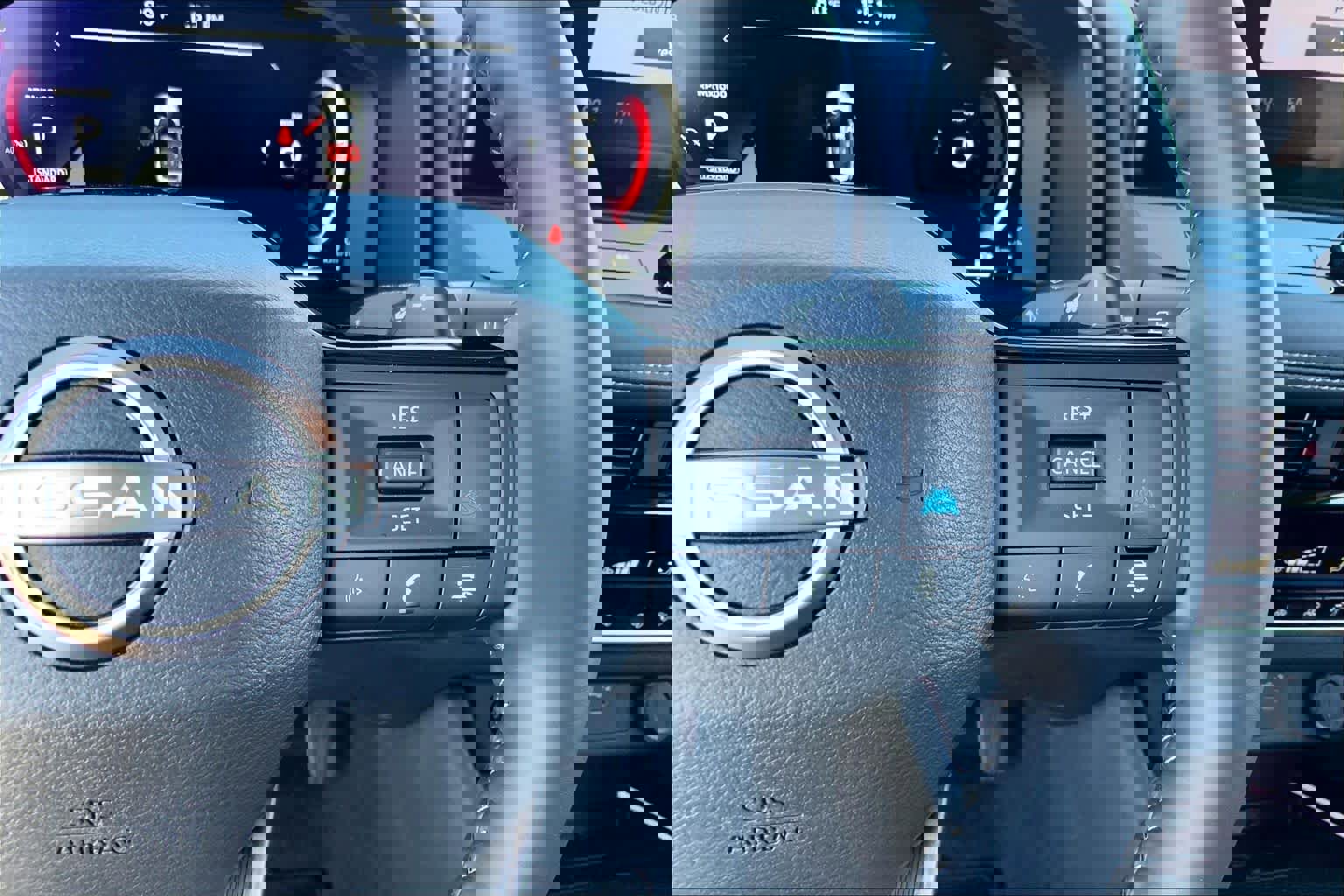 Used 2025 Nissan Rogue SL image 25