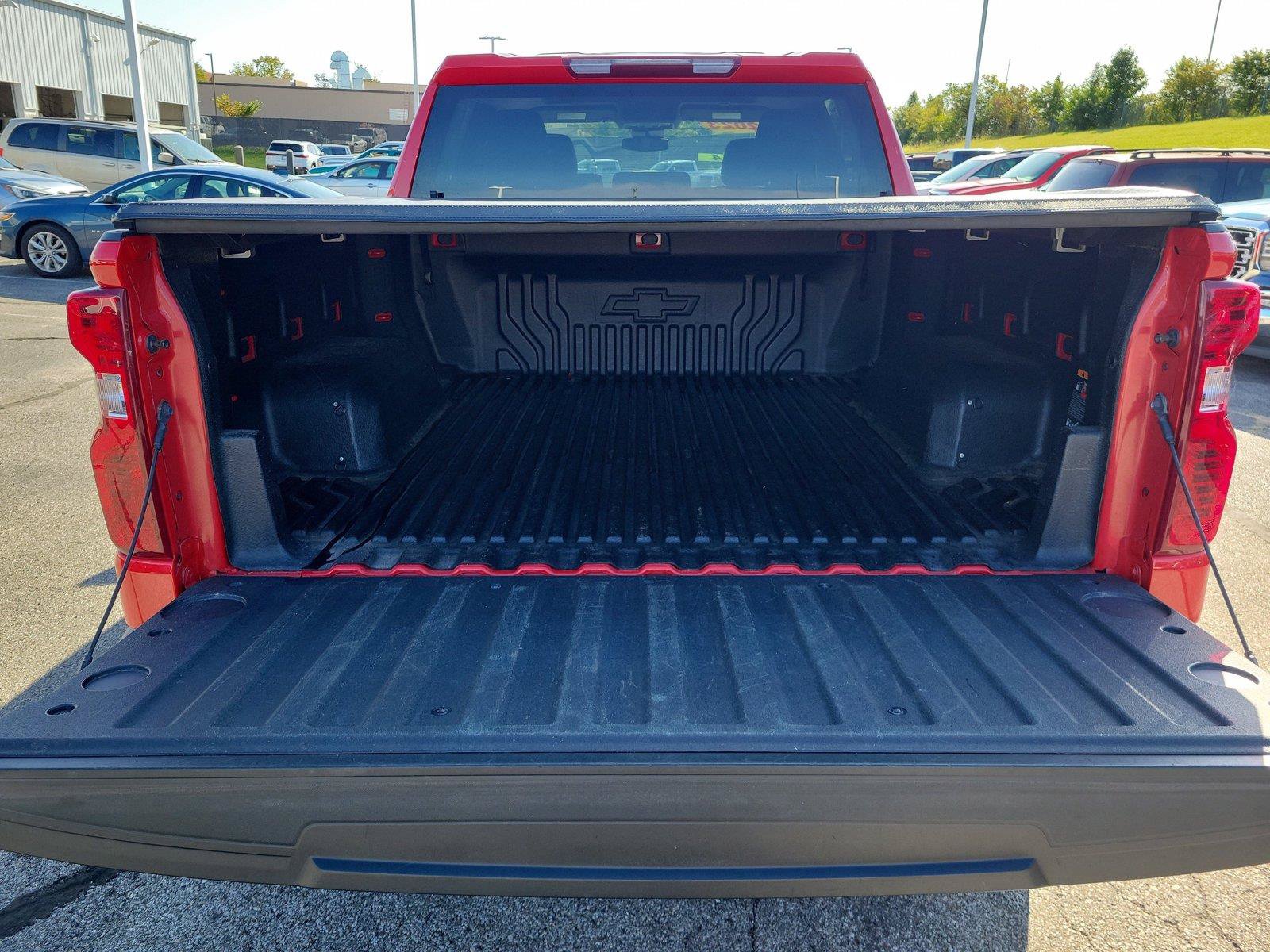 Used 2023 Chevrolet Silverado 1500 LT AWD/4WD image 7