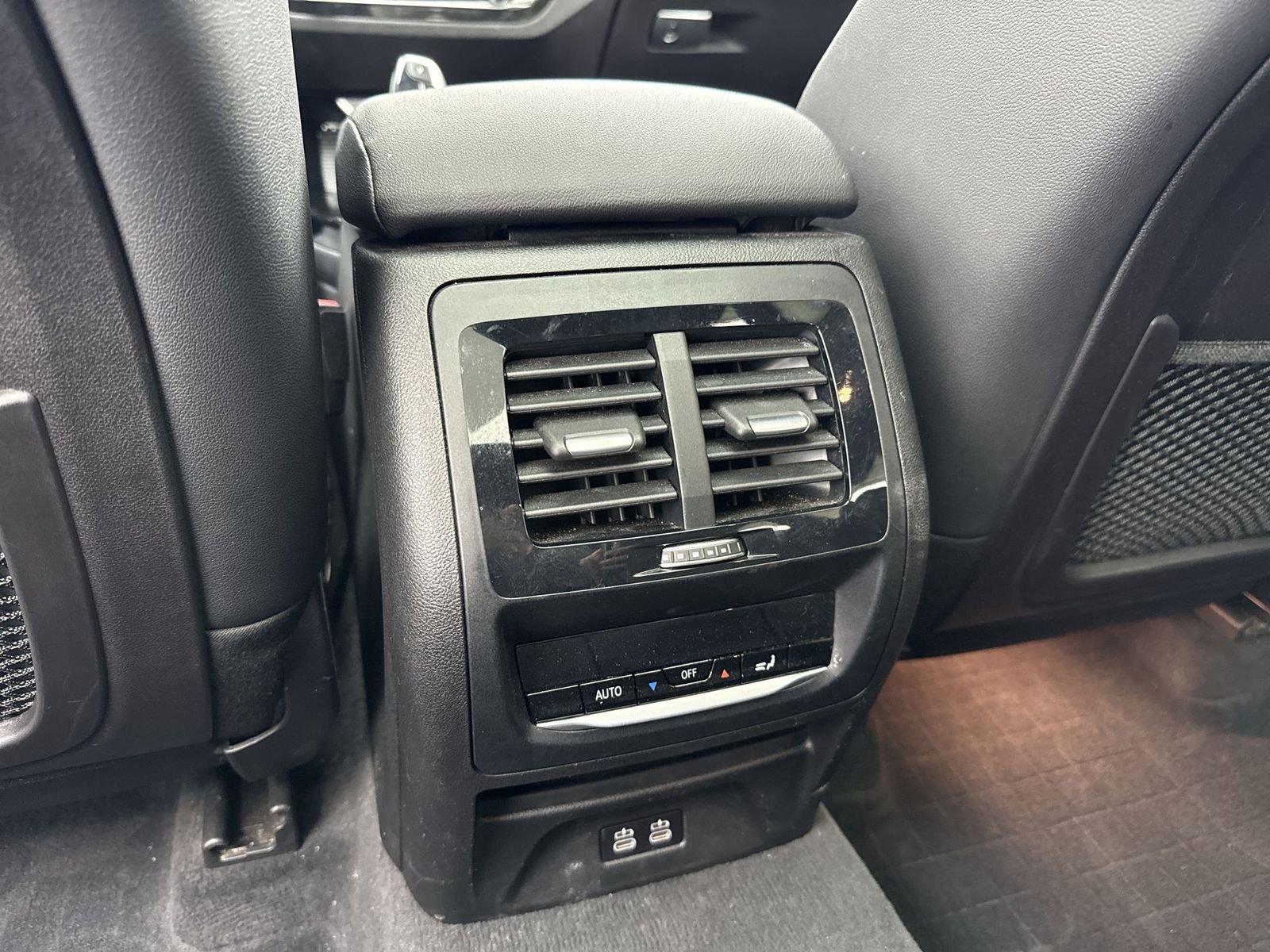 Used 2021 BMW X3 xDrive30e w/ Premium Package image 31