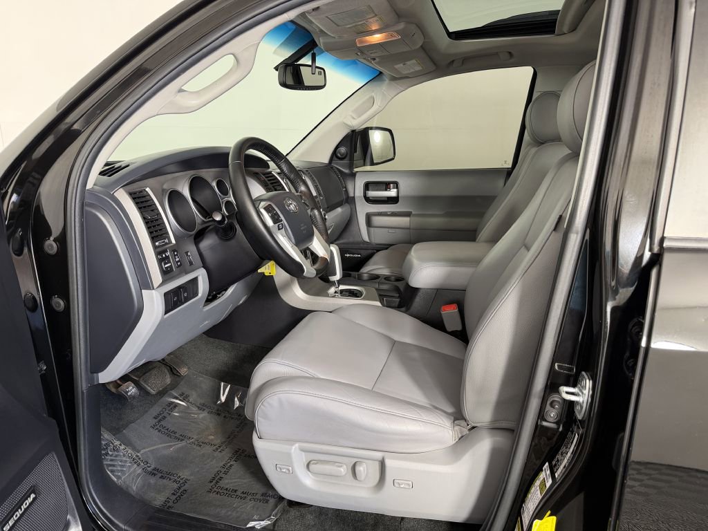 Used 2016 Toyota Sequoia Limited AWD/4WD image 17