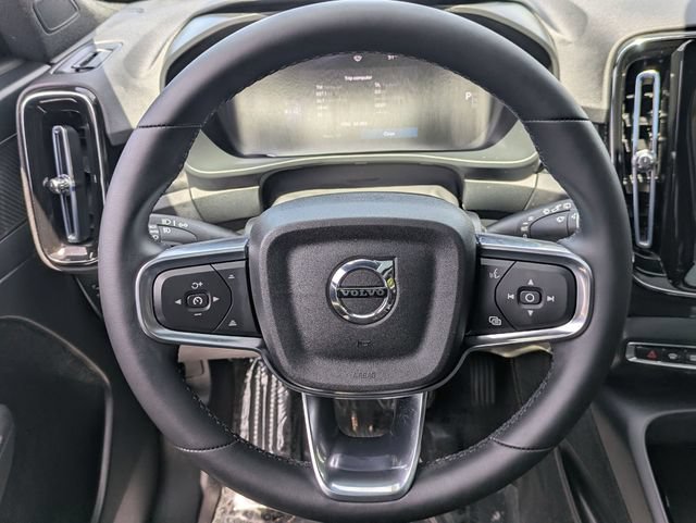 Certified 2023 Volvo XC40 Recharge Ultimate AWD/4WD image 17