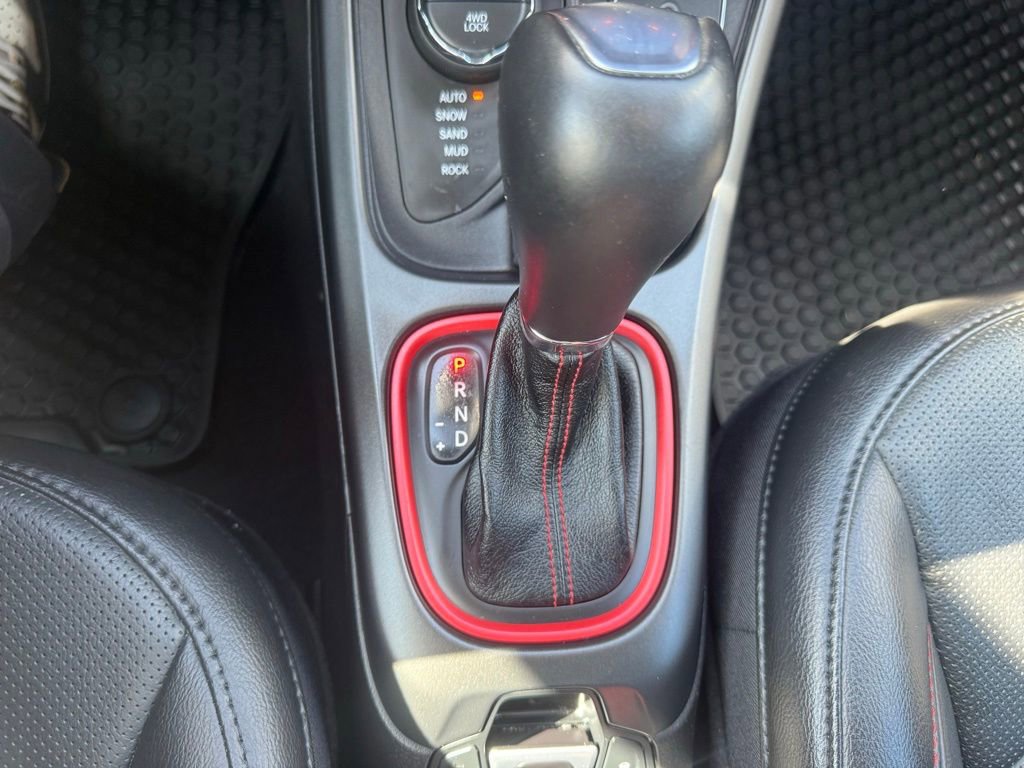 Used 2021 Jeep Compass Trailhawk AWD/4WD image 23