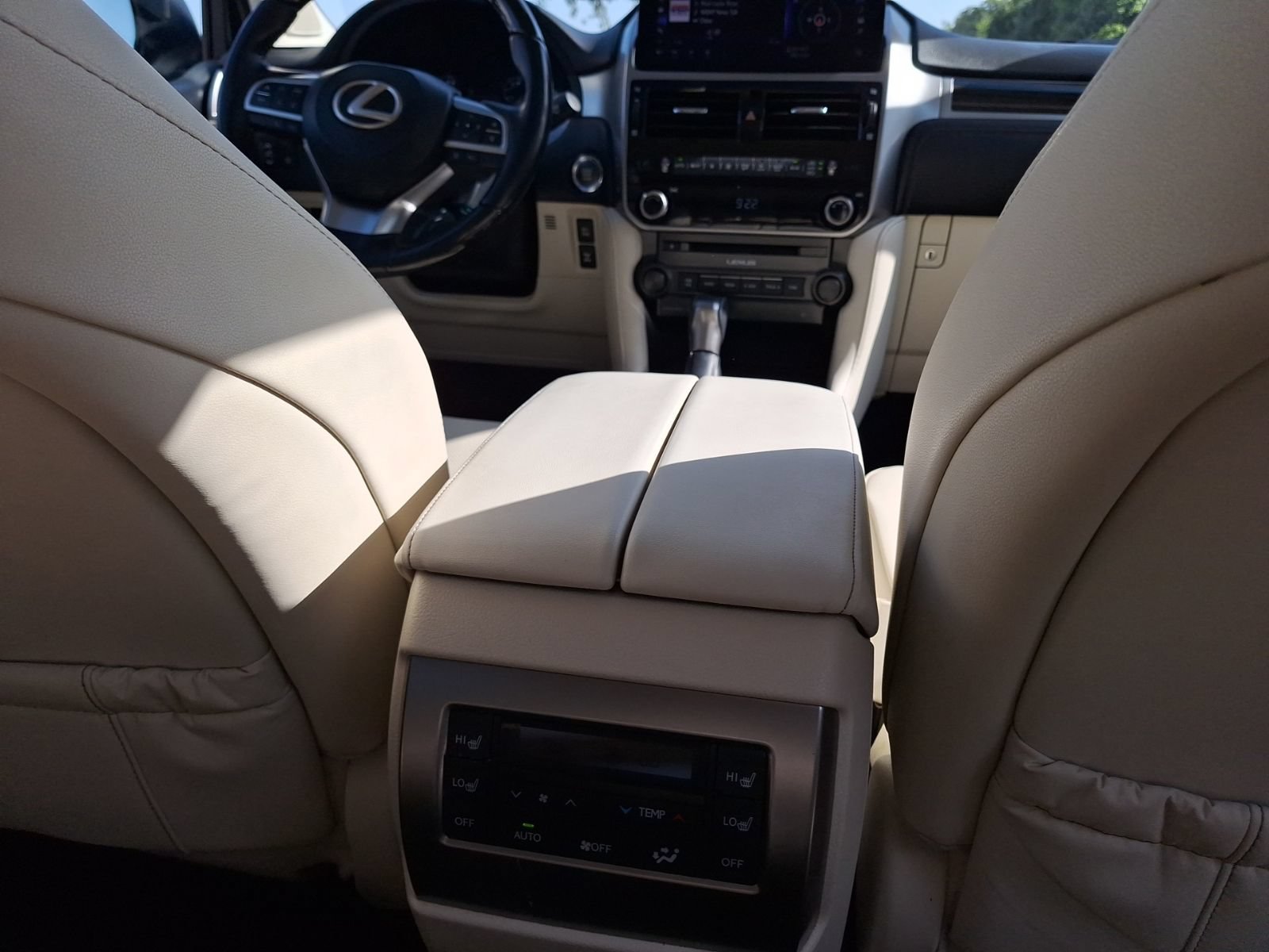 Used 2022 Lexus GX 460 Premium w/ Premium Package AWD/4WD image 31