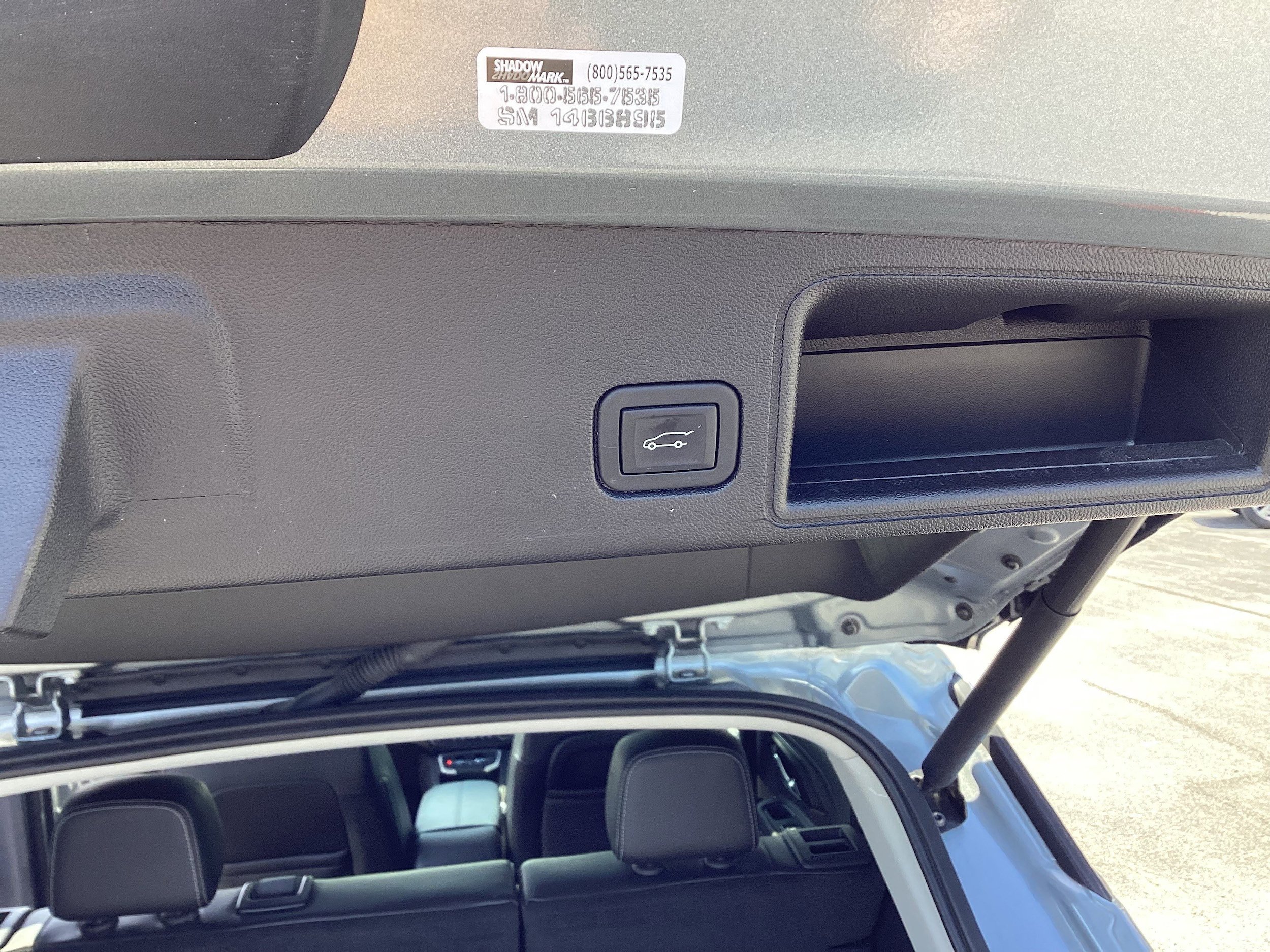 Used 2024 GMC Terrain SLT w/ LPO, Floor Liner Package AWD/4WD image 13