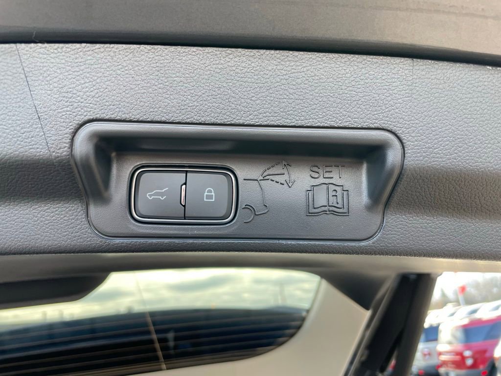 New 2026 Ford Explorer Active w/ Active Comfort Package image 38