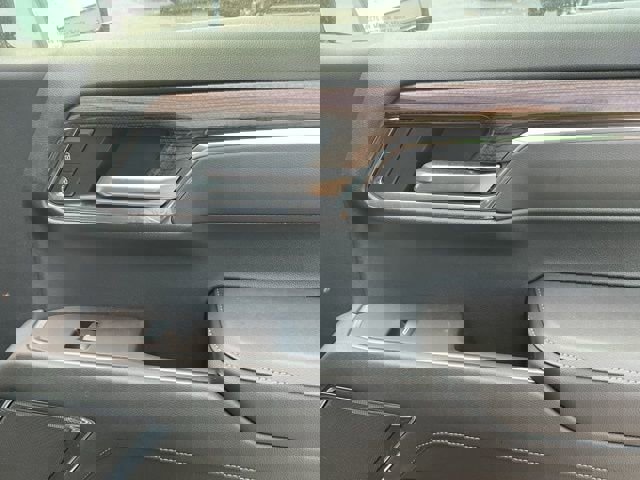 Used 2024 Chevrolet Silverado 1500 LT image 23