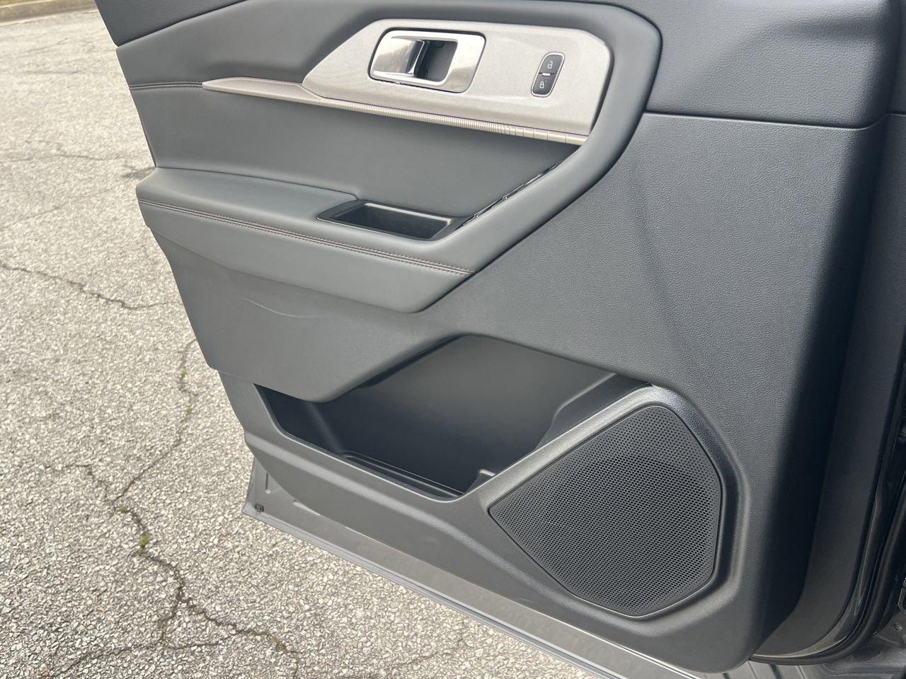 New 2026 Ford Explorer Active image 14