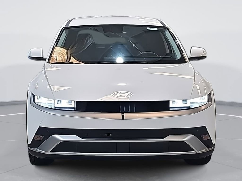 New 2026 Hyundai Ioniq 5 SEL image 2