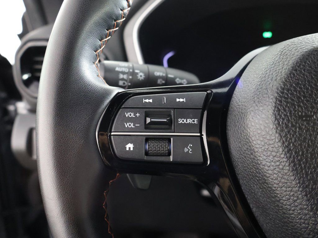 Used 2025 Honda Pilot Sport image 43