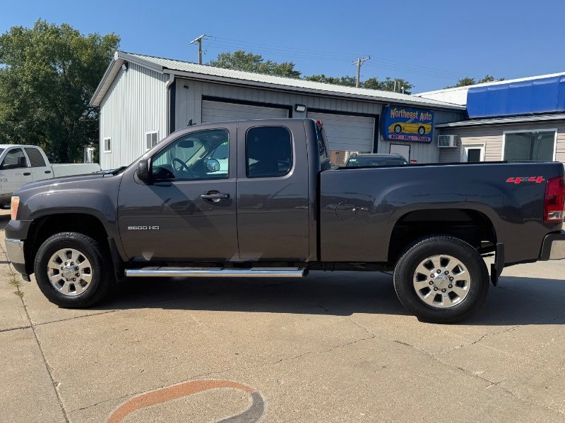 Used 2011 GMC Sierra 2500 SLT w/ SLT Convenience Package image 1