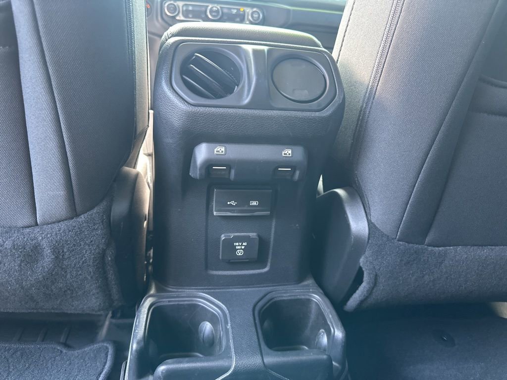 Used 2019 Jeep Wrangler Unlimited Sahara image 24
