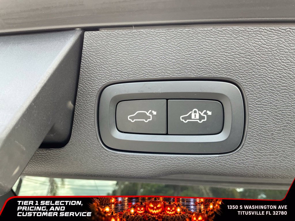 Used 2023 Volvo XC60 B5 Ultimate w/ Protection Package Premier FWD image 22